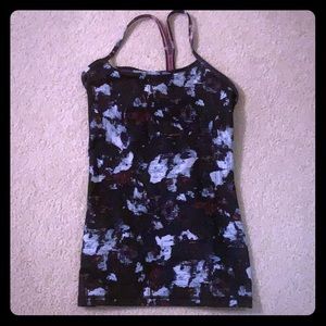 Vintage Lululemon Y flow tank *like new*